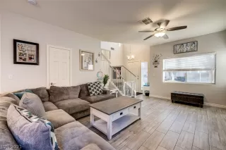 Photo #6: 2276760 Listing