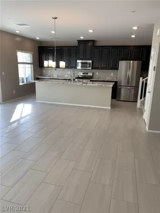 Photo #1: 2276802 Listing