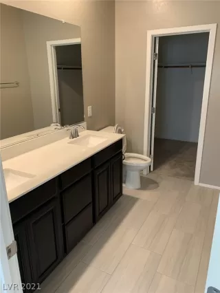 Photo #2: 2276802 Listing
