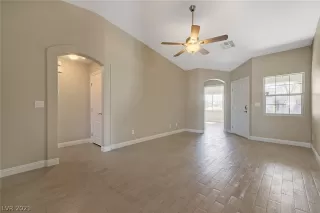 Photo #2: 2276811 Listing