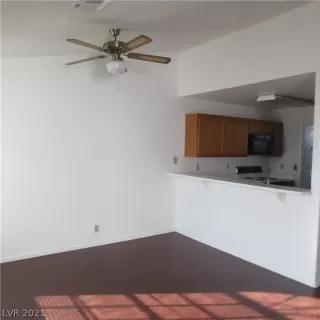 Photo #5: 2276813 Listing