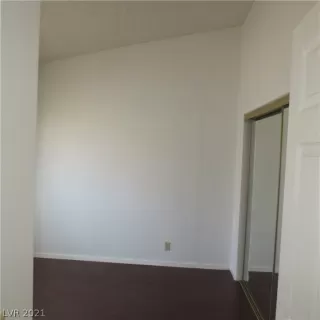 Photo #6: 2276813 Listing