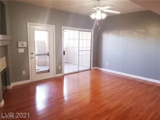 Photo #3: 2276816 Listing