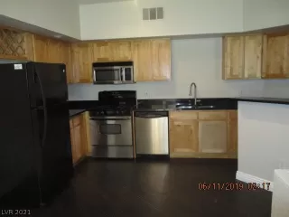 Photo #5: 2276819 Listing 