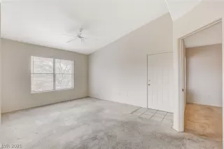 Photo #3: 2276838 Listing