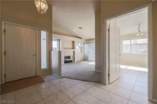 Photo #3: 2276847 Listing