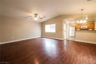 Photo #5: 2276876 Listing 