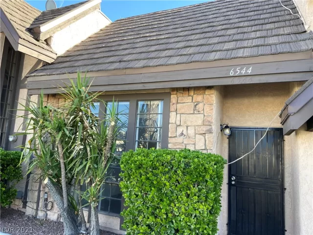 MLS: 2276885 Condo For Sale