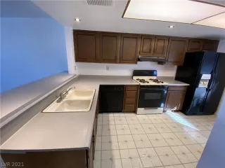 Photo #3: 2276885 Listing 