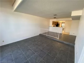 Photo #4: 2276885 Listing 