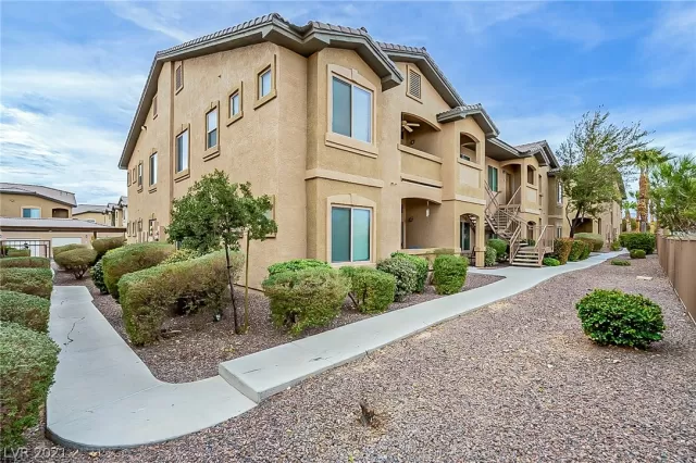 MLS: 2276892 Condo For Sale