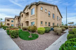 Photo #1: 2276892 Listing