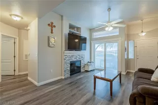 Photo #6: 2276892 Listing