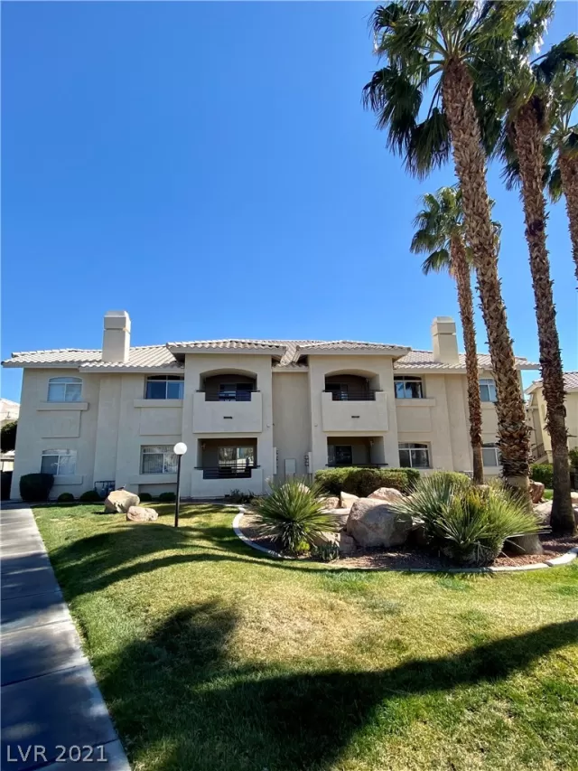 MLS: 2276922 Condo For Sale