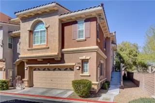 Photo #2: 2276937 Listing