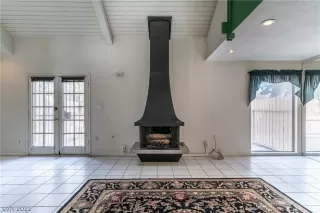 Photo #5: 2276940 Listing 