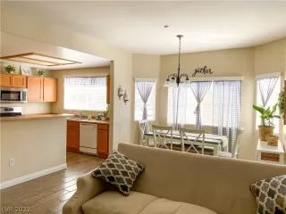 Photo #1: 2276944 Listing 