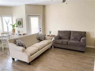 Photo #2: 2276944 Listing 