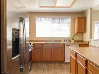 Photo #5: 2276944 Listing 