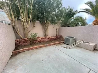 Photo #2: 2276947 Listing 
