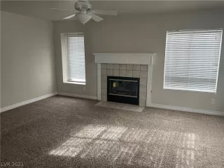 Photo #5: 2276947 Listing 
