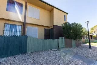 Photo #1: 2276987 Listing 