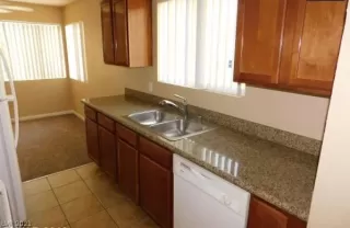 Photo #2: 2277005 Listing