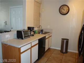 Photo #4: 2277030 Listing