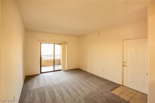 Photo #2: 2277033 Listing