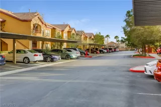 Photo #5: 2277033 Listing