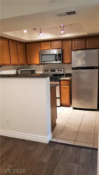 Photo #5: 2277065 Listing 