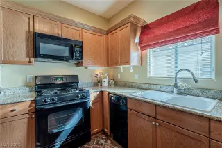 Photo #5: 2277068 Listing 