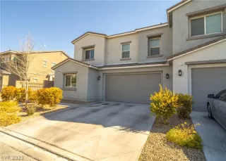 Photo #5: 2277069 Listing