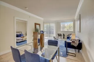 Photo #1: 2277098 Listing 