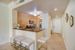 Photo #5: 2277098 Listing 