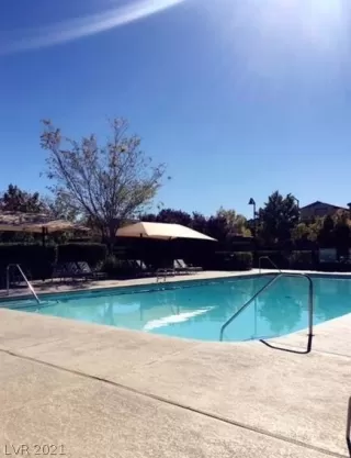 Photo #4: 2277119 Listing