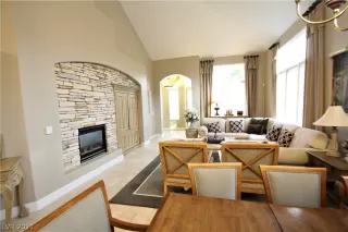 Photo #5: 2277131 Listing 