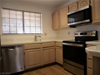 Photo #4: 2277141 Listing 