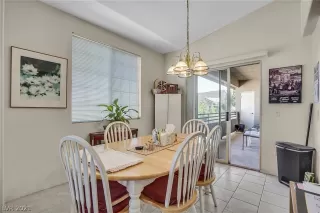 Photo #5: 2277142 Listing 