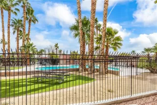 Photo #4: 2277146 Listing 