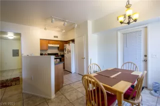 Photo #4: 2277158 Listing