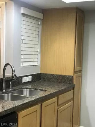 Photo #2: 2277206 Listing