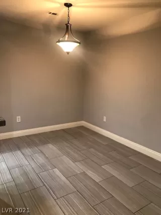 Photo #5: 2277206 Listing