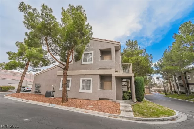 MLS: 2277222 Condo For Sale