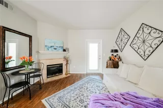 Photo #6: 2277222 Listing