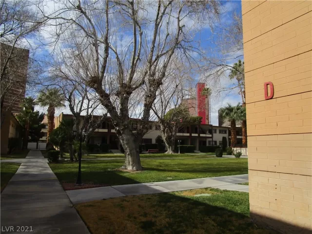 MLS: 2277251 Condo For Sale