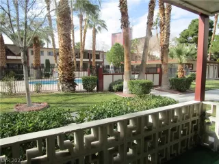 Photo #2: 2277251 Listing