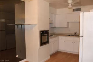 Photo #5: 2277251 Listing