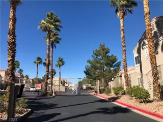 Photo #1: 2277281 Listing 