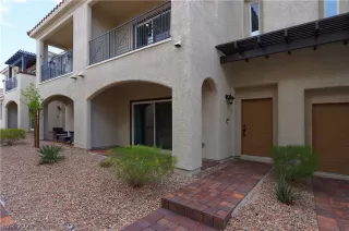 Photo #1: 2277284 Listing 